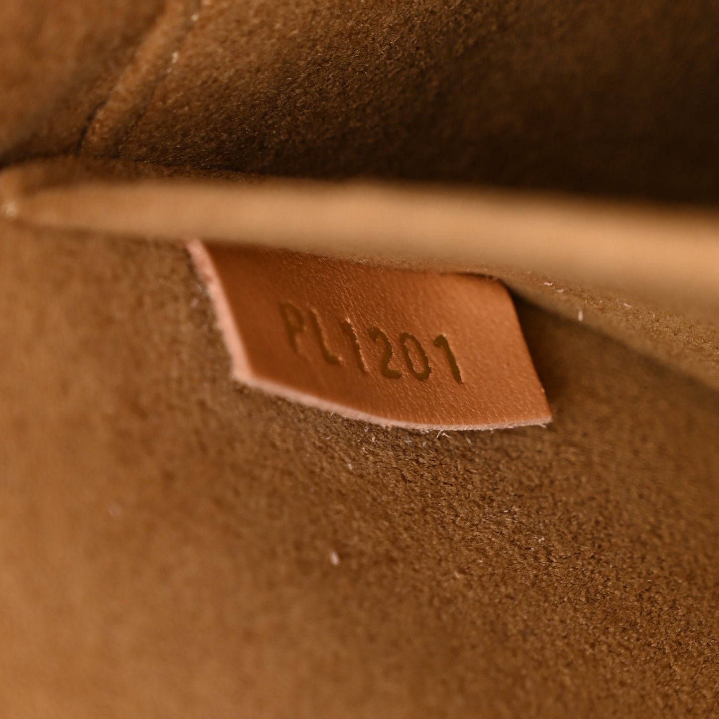 Monogram Boite Chapeau Souple MM