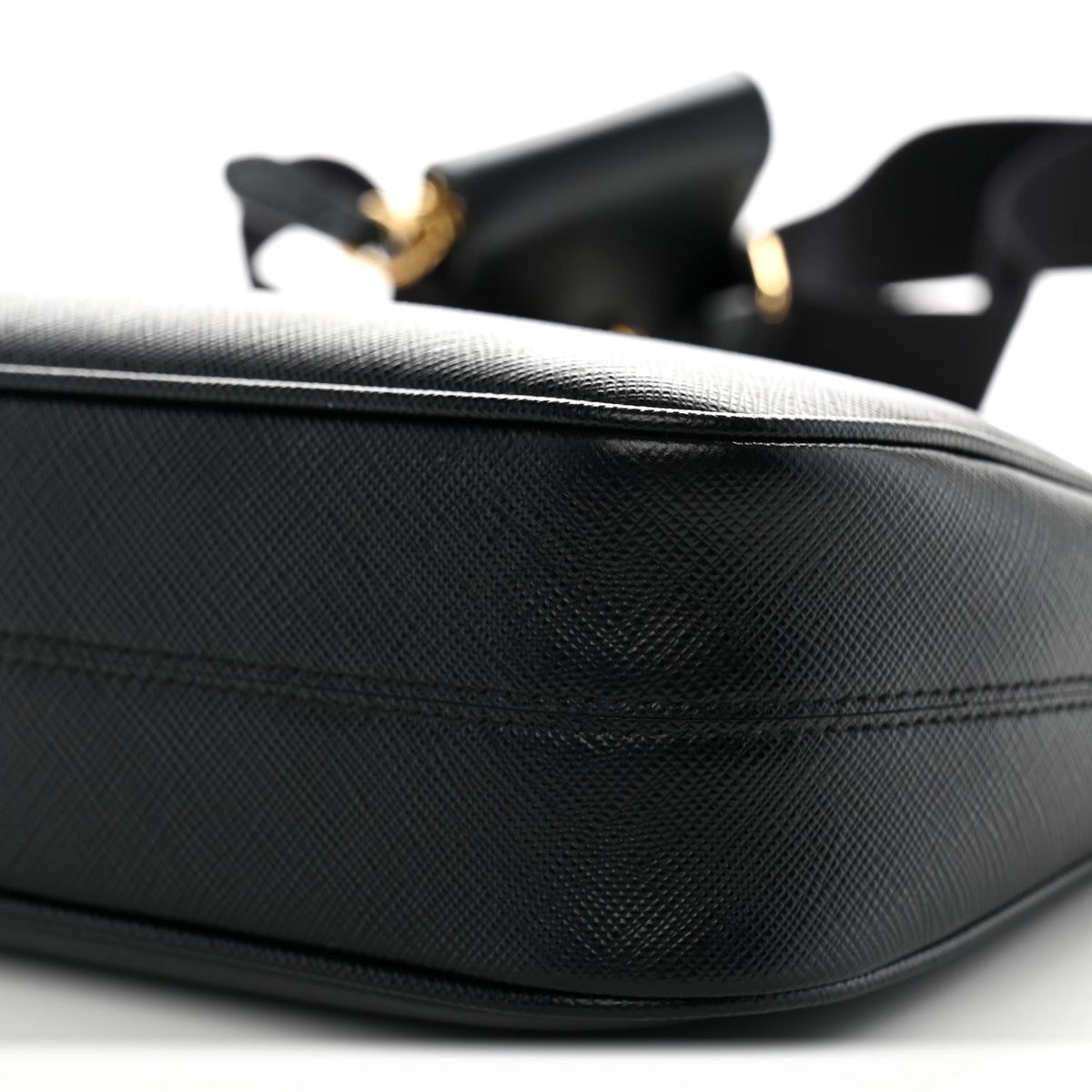 Saffiano Lux Re-Edition 2005 Shoulder Bag Black