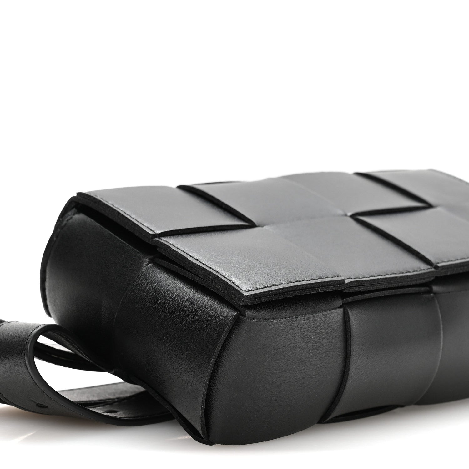 Bottega Veneta Nappa Maxi Intreccio The Belt Cassette Bag Black 8 of 9