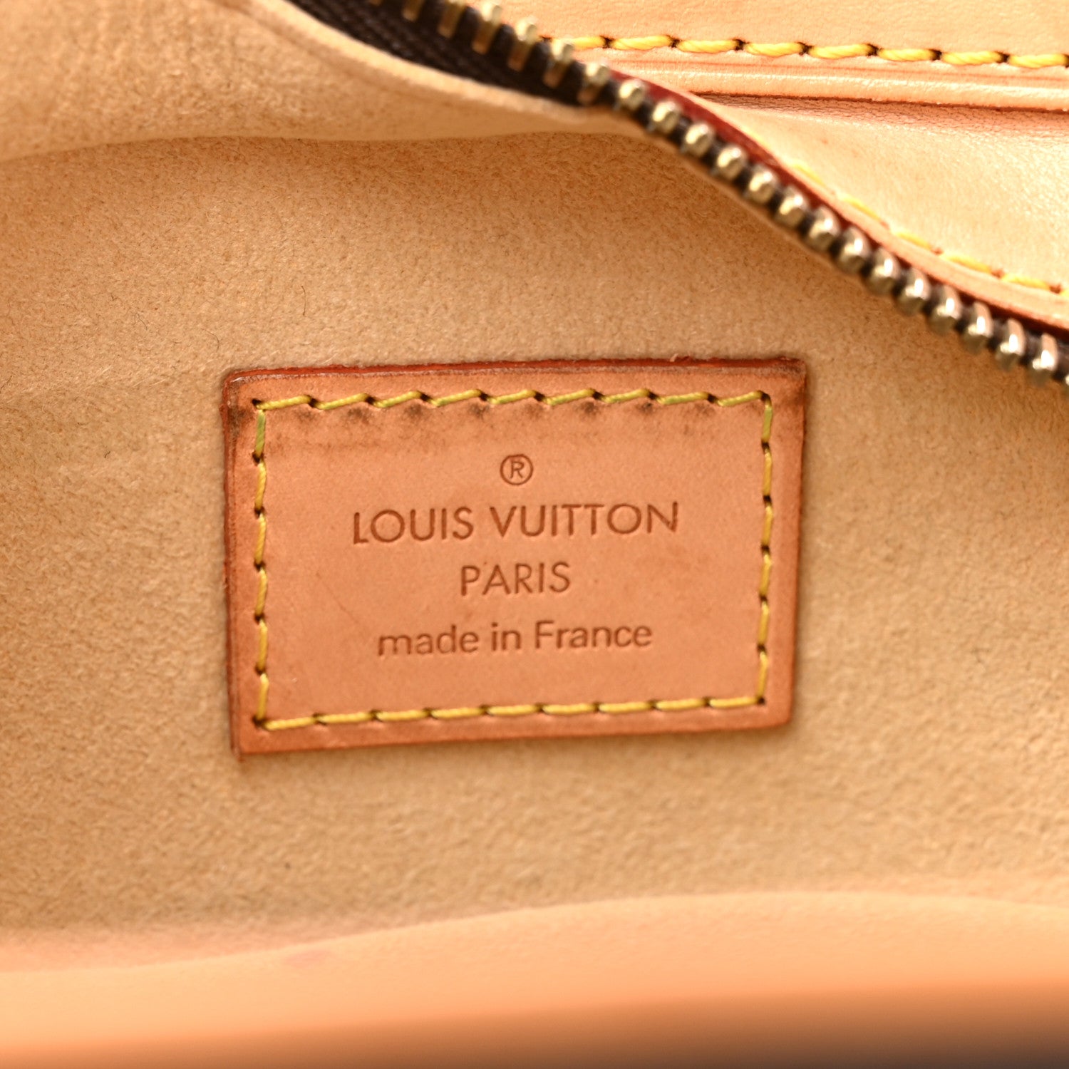 Louis Vuitton Monogram Hudson GM 11 of 31