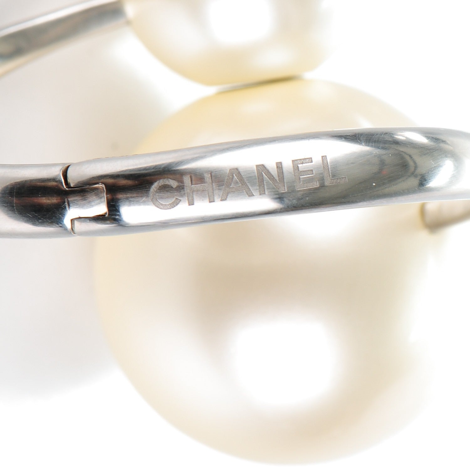 Chanel Double Pearl Cuff Silver 7 of 8