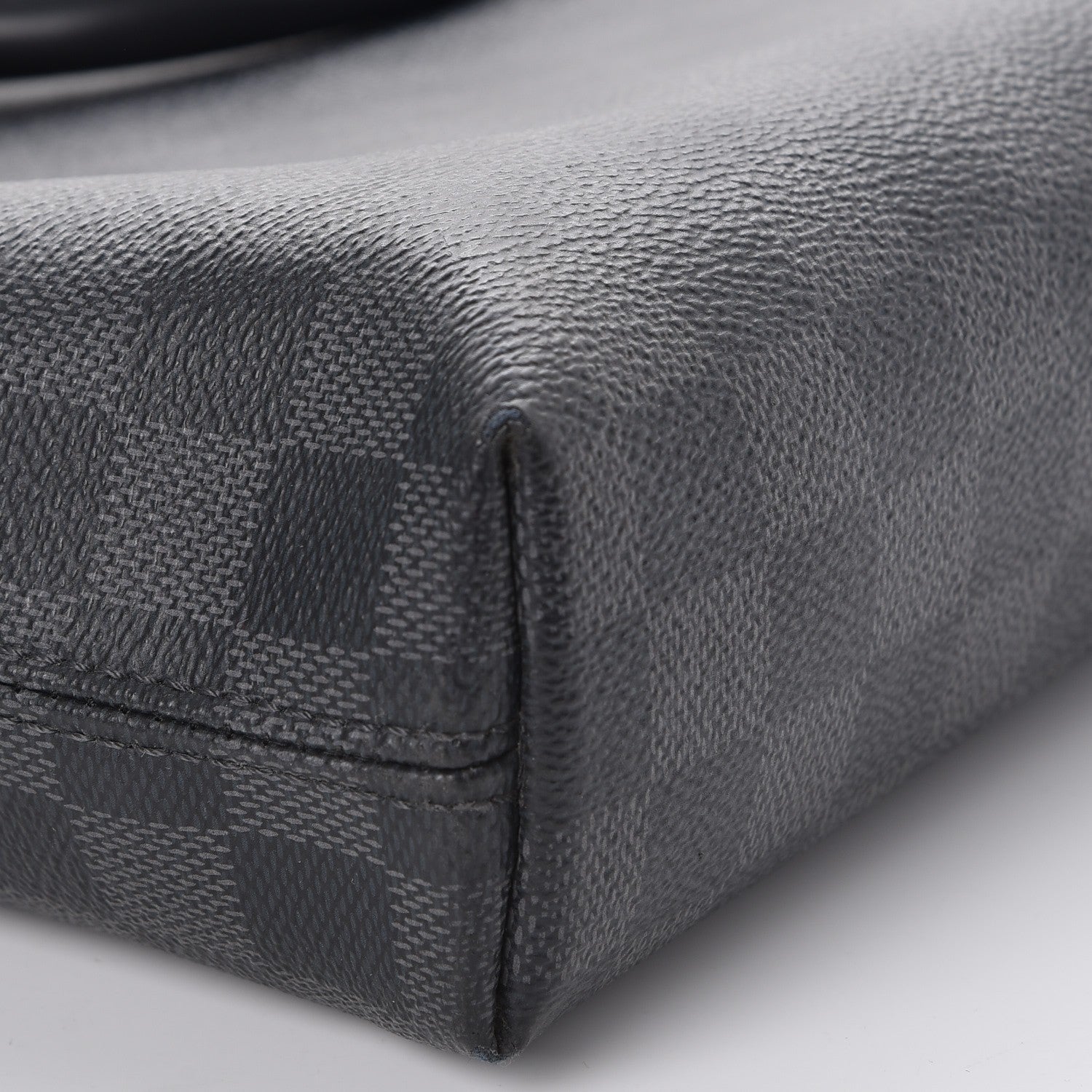 Louis Vuitton Damier Graphite Porte-Documents Jour 9 of 12