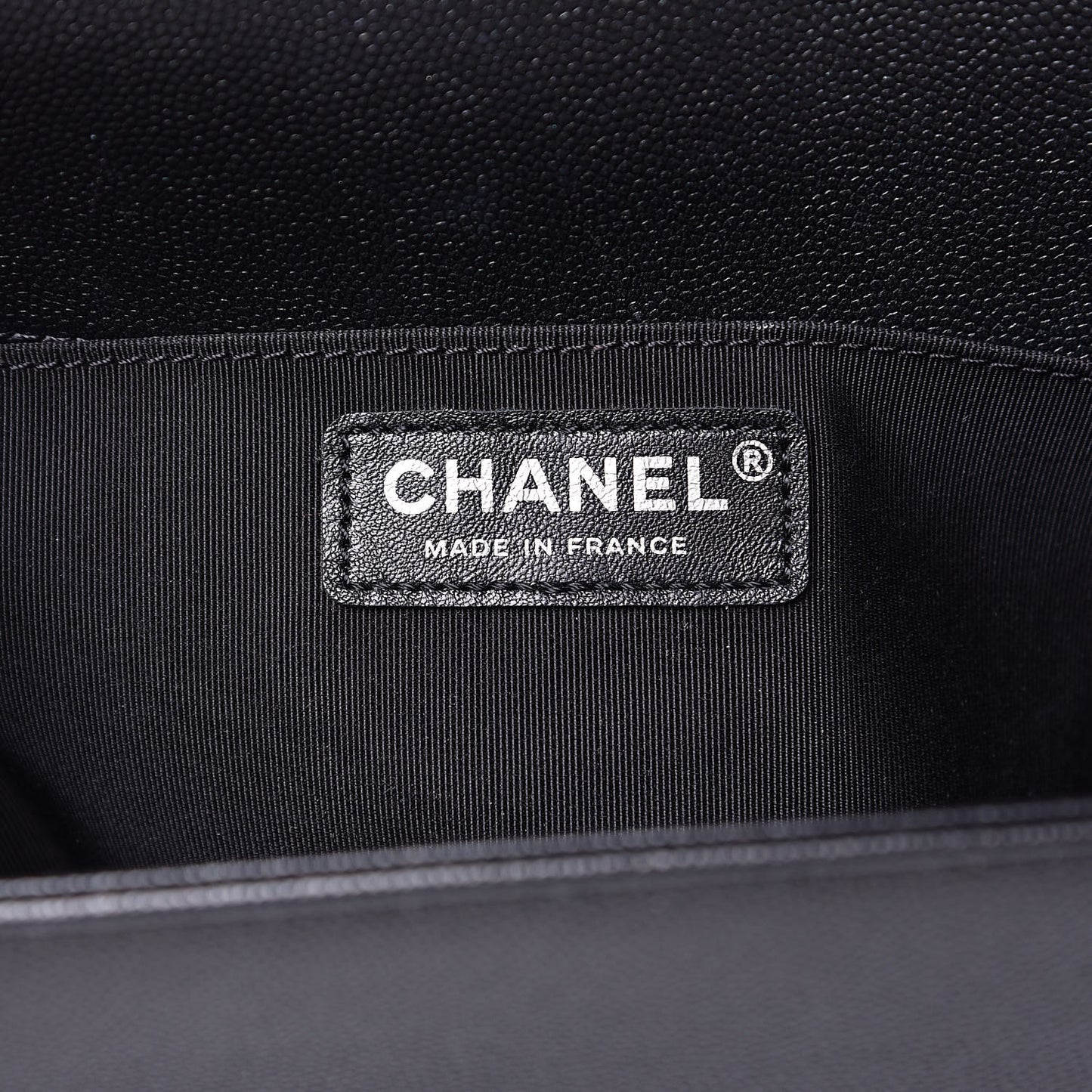 Caviar Quilted Medium Boy Flap So Black