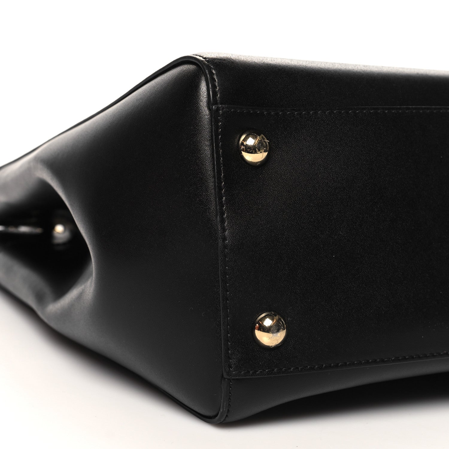 Salvatore Ferragamo Hammered Calfskin Vara Bow Chain Black Black 9 of 11