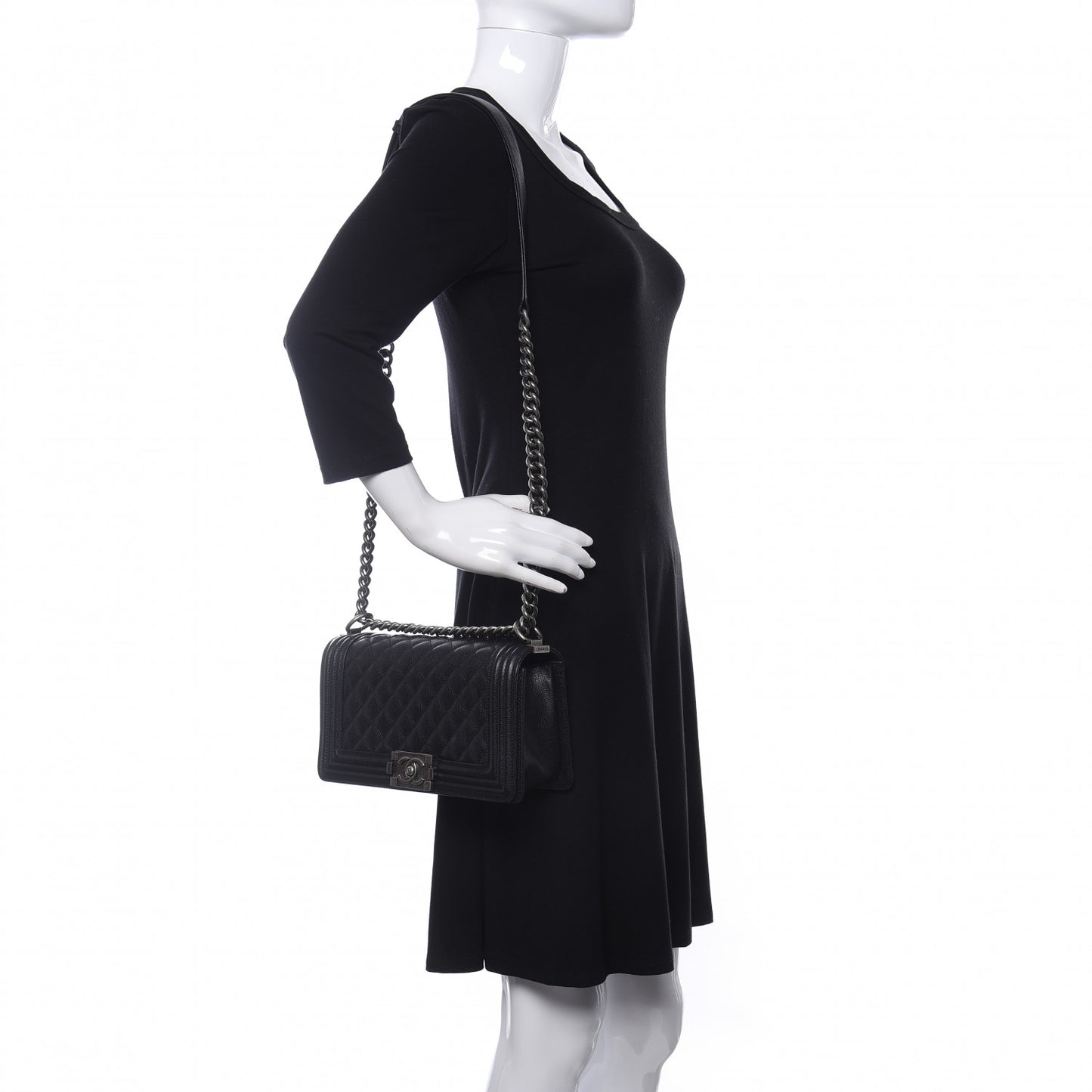 Caviar Quilted Medium Boy Flap Black
