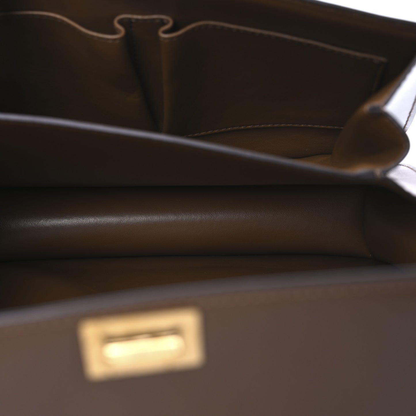 Box Calfskin Medium Classic Box Flap Bag Camel
