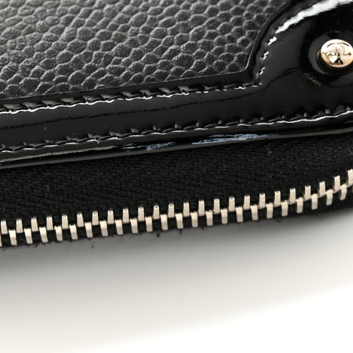 Caviar Patent Small CC Contour Zip Around Wallet Black