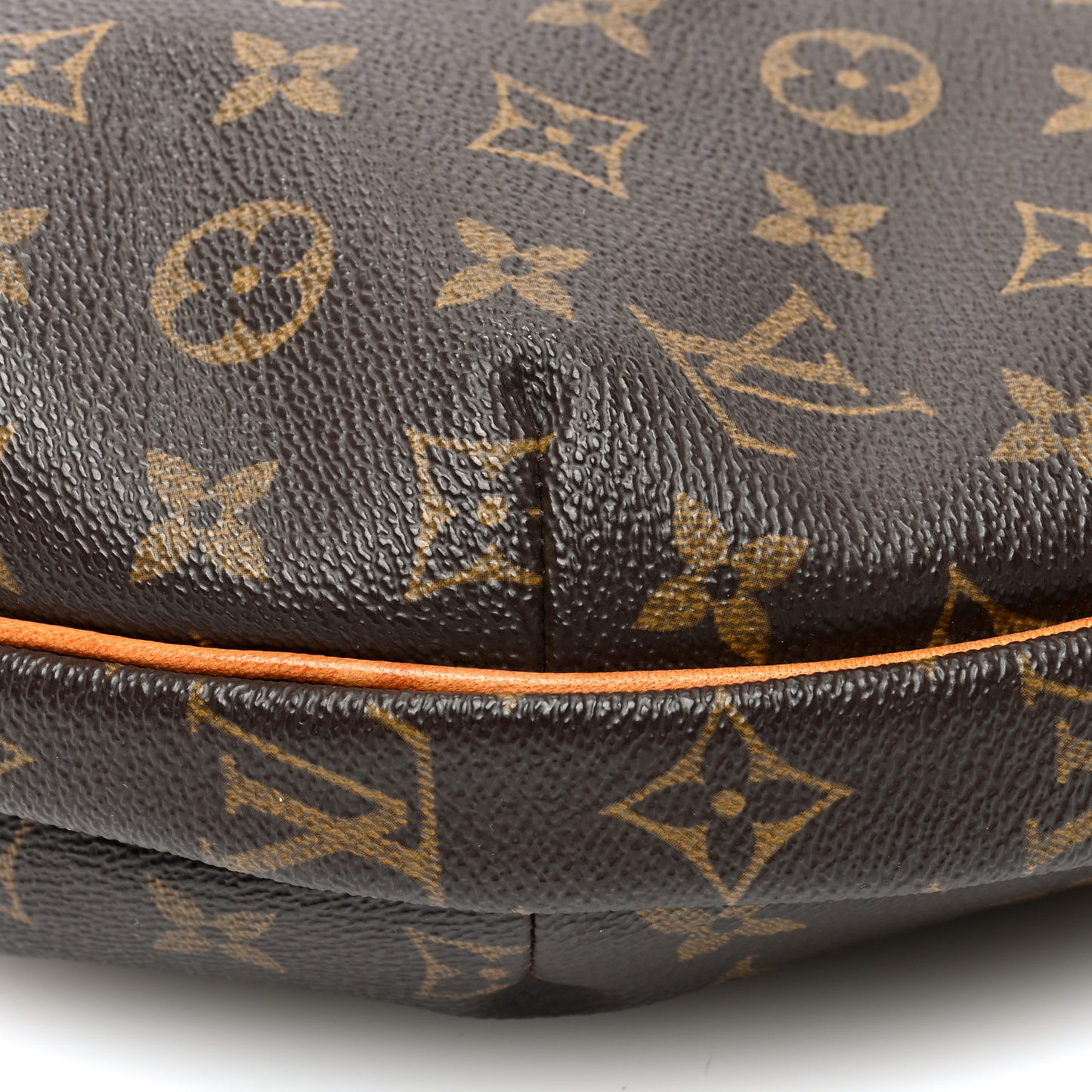 Monogram Croissant MM