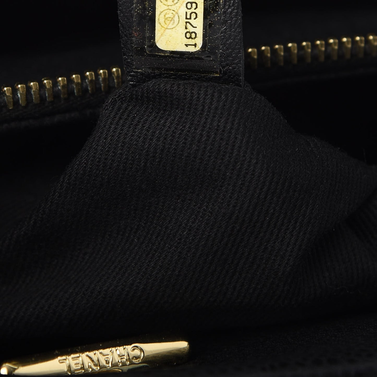 Caviar Quilted Timeless CC Soft Tote Black