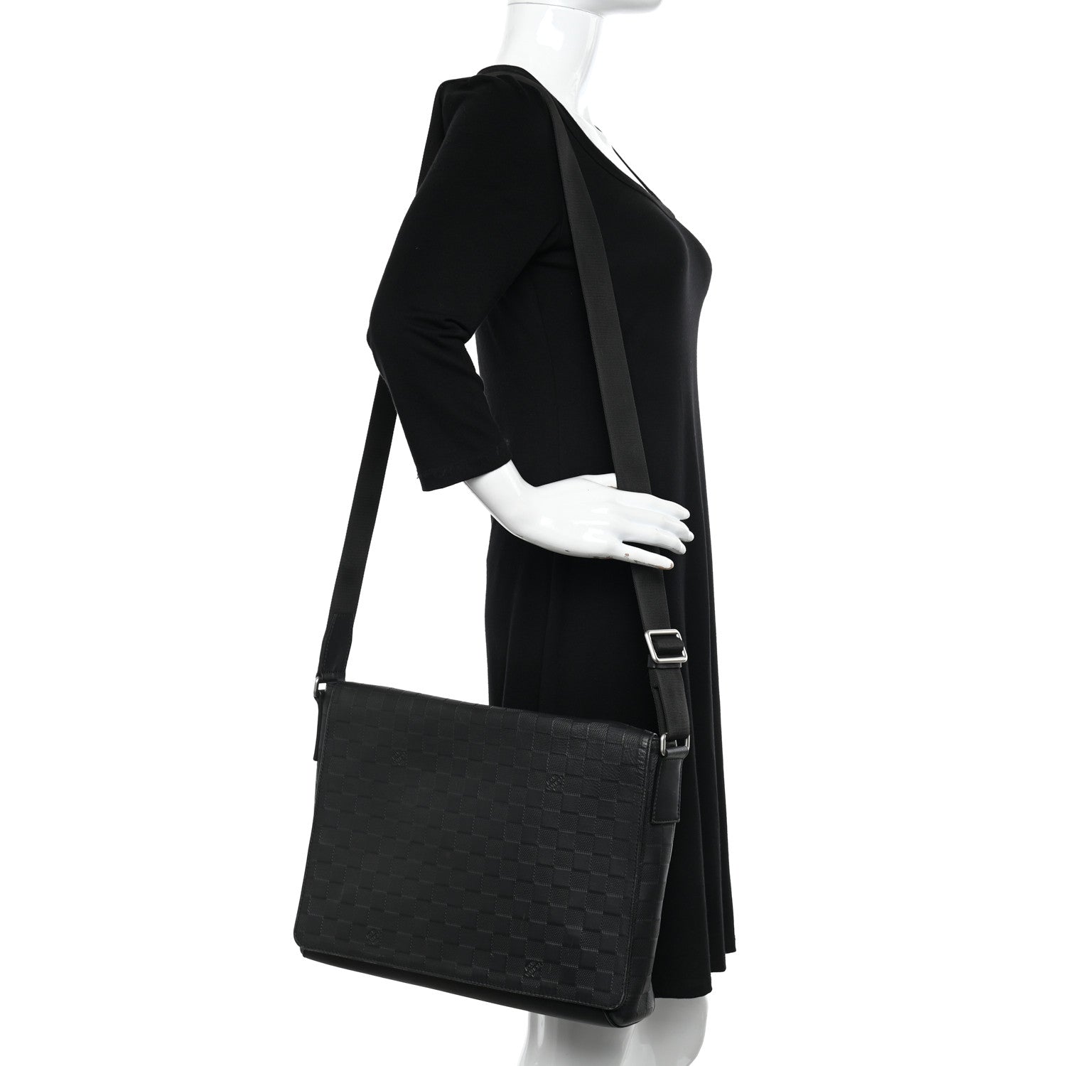 Louis Vuitton Damier Infini District MM Onyx 2 of 9