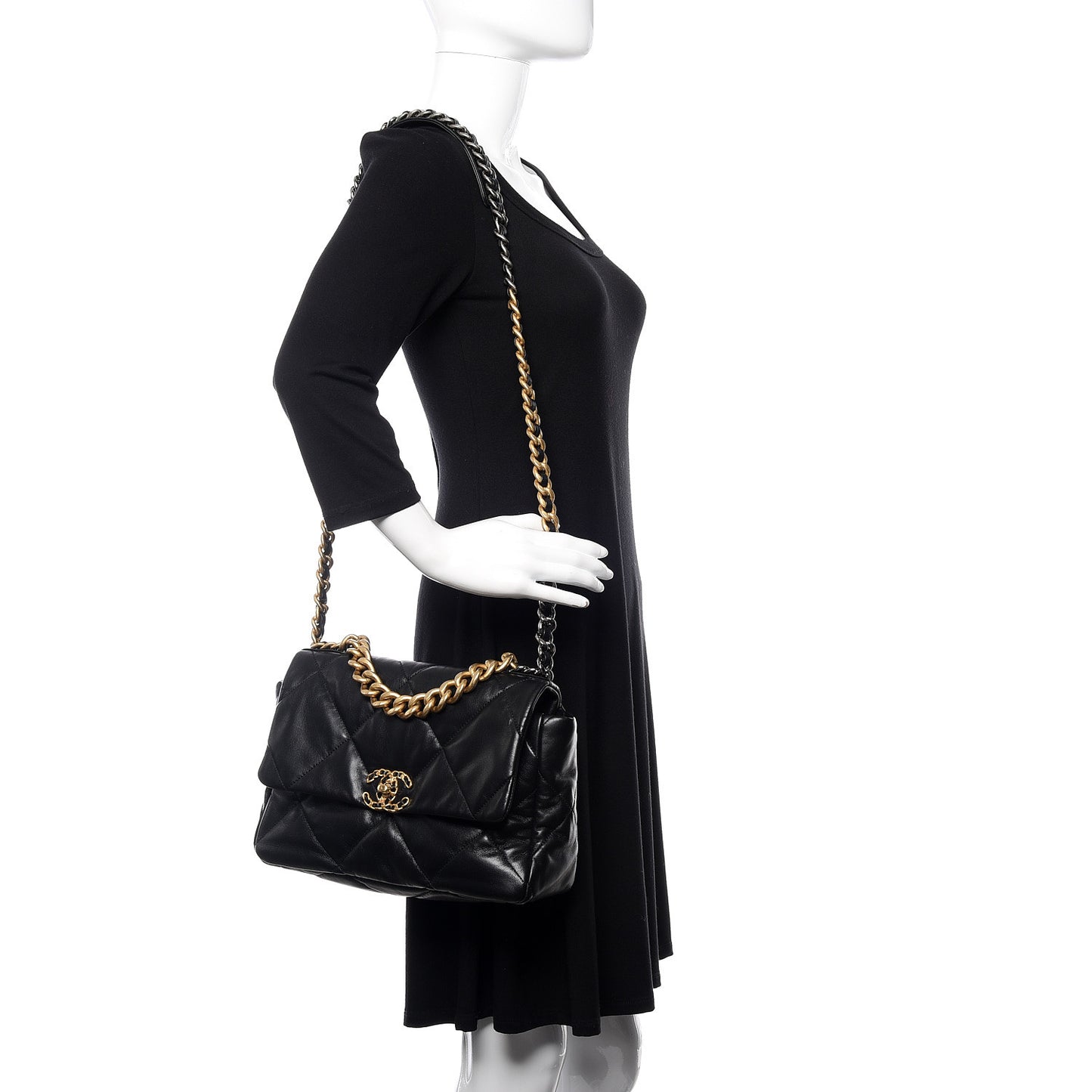 Goatskin Quilted Large 19 Flap Black