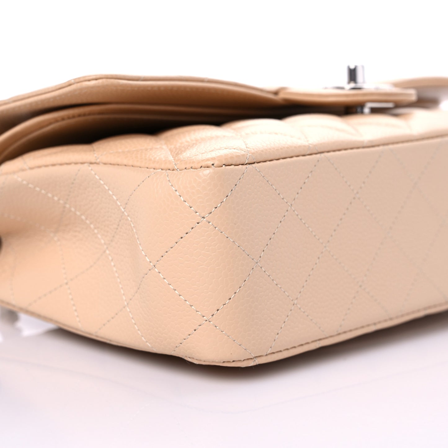 Caviar Quilted Medium Double Flap Beige Clair