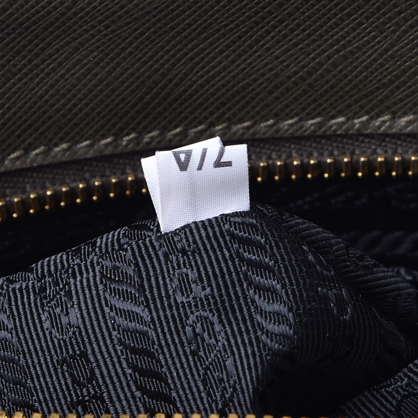 Saffiano Large Galleria Double Zip Tote Militare