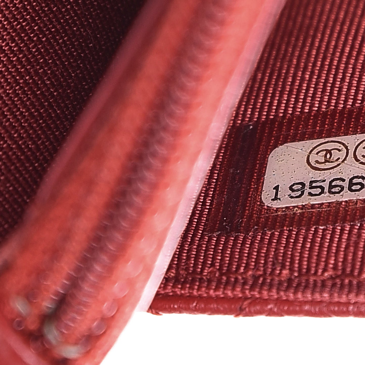 Caviar Quilted Wallet on Chain WOC Red