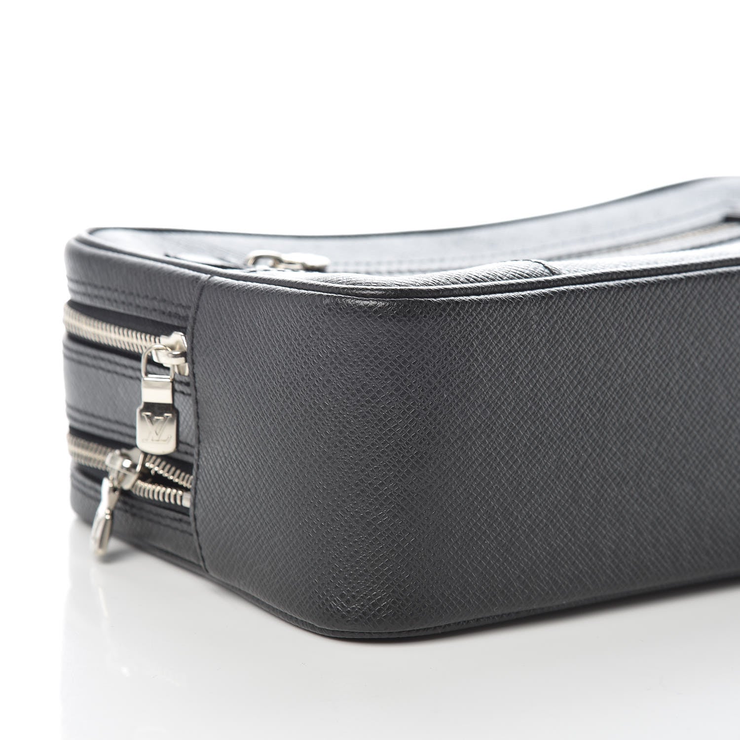 Louis Vuitton Taiga Pavel Ardoise 5 of 9