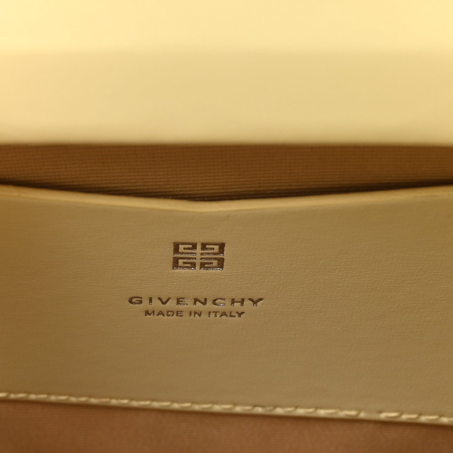 Box Calfskin Toy Antigona Soft Yellow Natural Beige