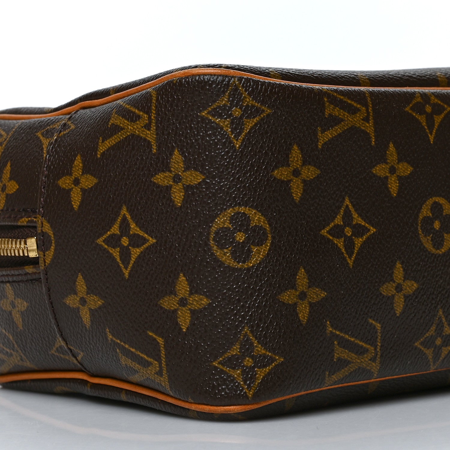 Louis Vuitton Monogram Cite MM 8 of 9
