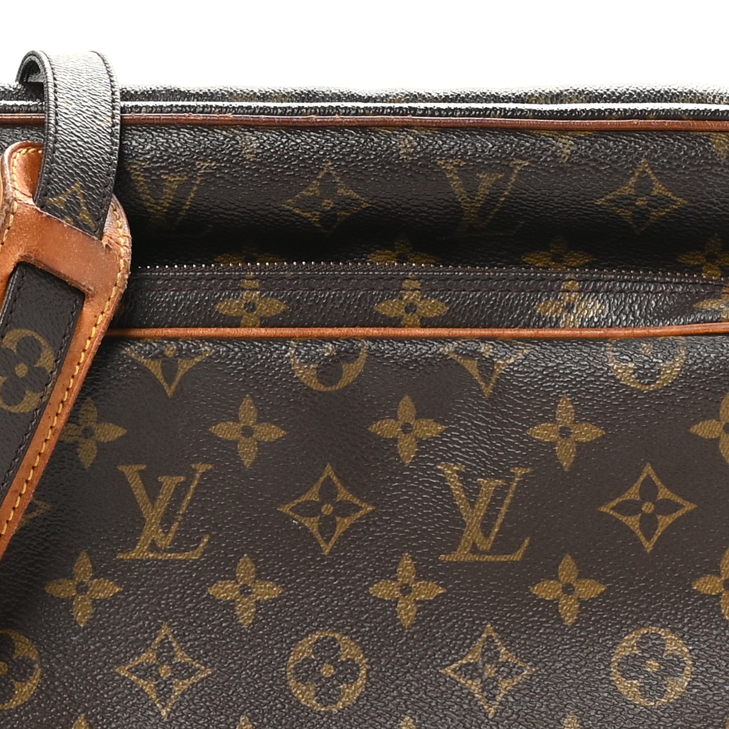 Monogram Nil 28