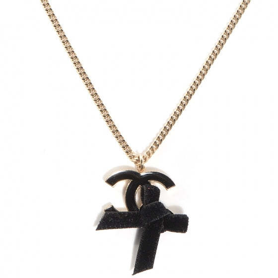 Large Enamel CC Ribbon Necklace Black