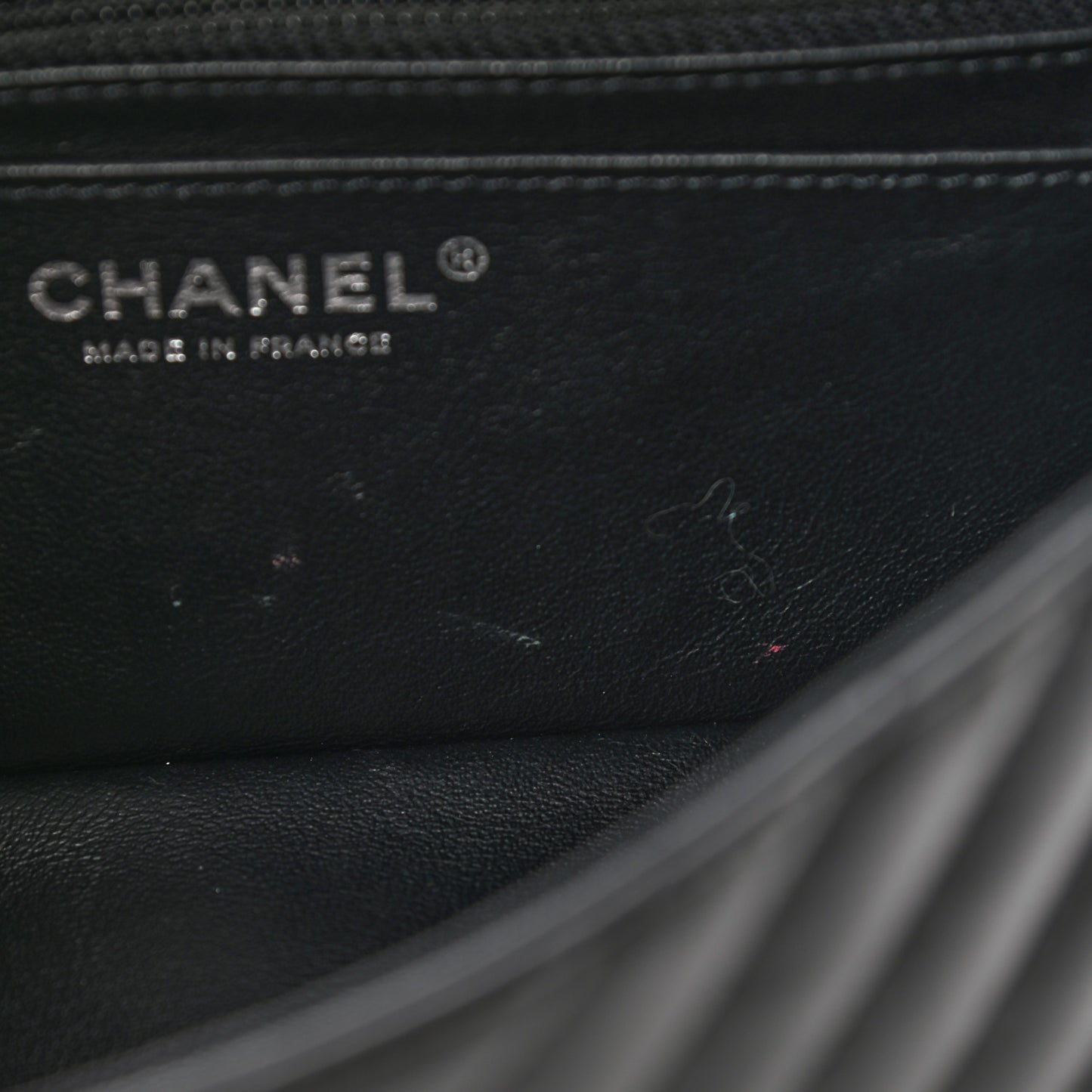 Aged Calfskin Chevron Quilted 2.55 Reissue Mini Flap So Black
