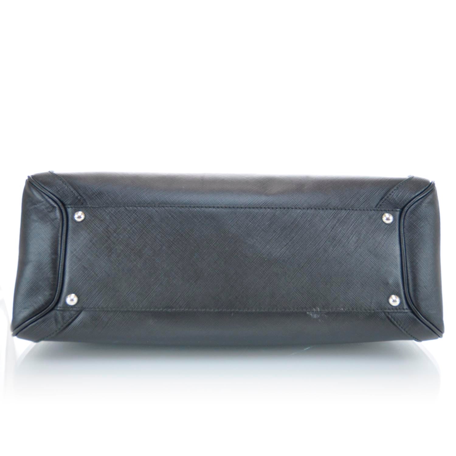 FASHIONPHILE SALVATOREFERRAGAMOSaffianoNicolettaBagBlack 5 of 11