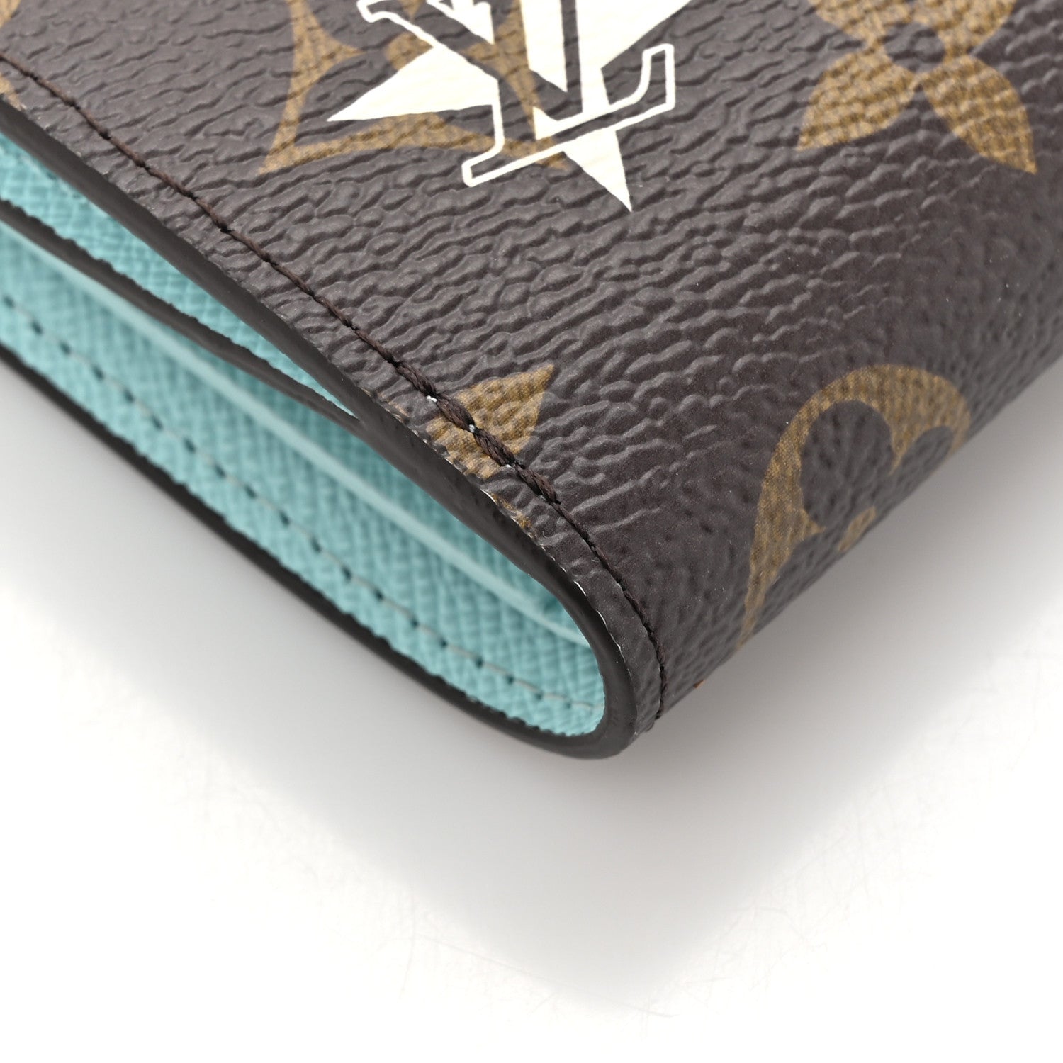 Louis Vuitton Monogram Snow Show Lisa Wallet Azur Frost 9 of 10