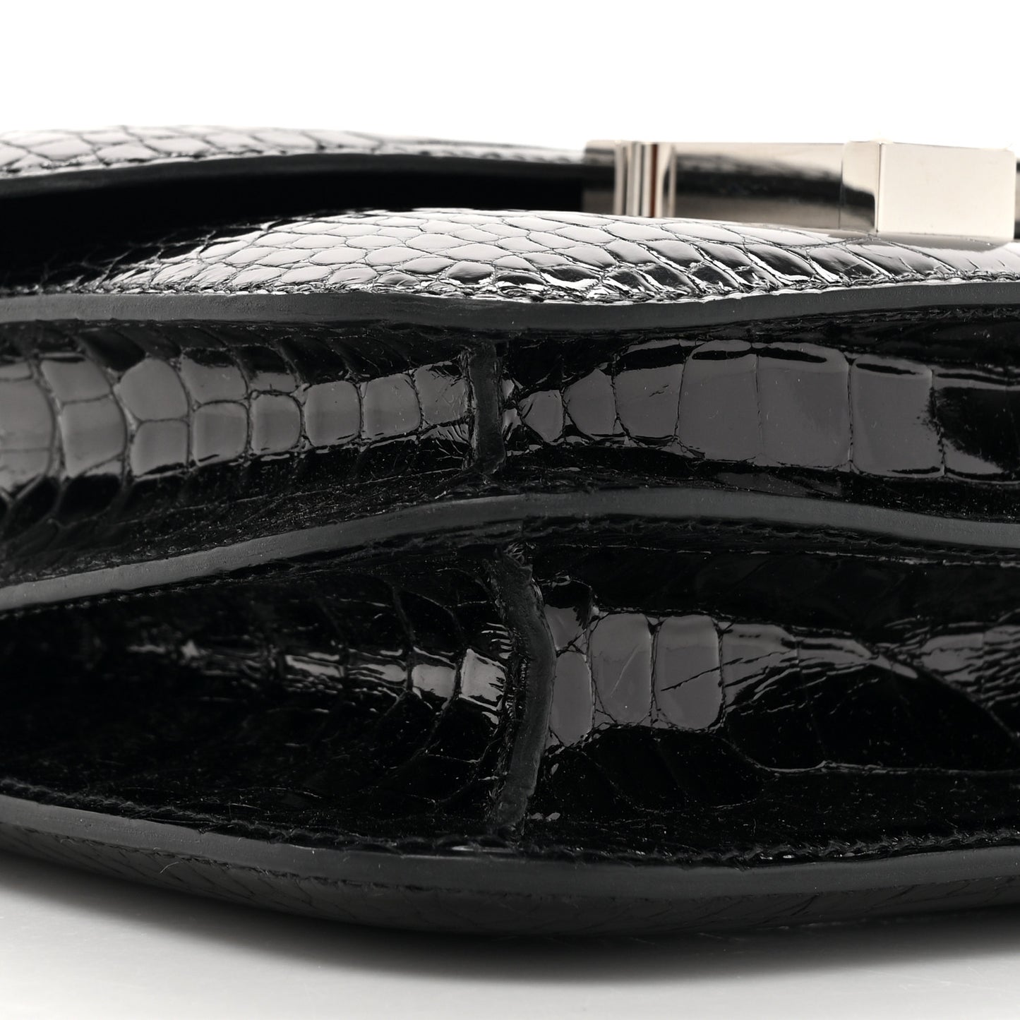 Shiny Alligator Constance 18 Black
