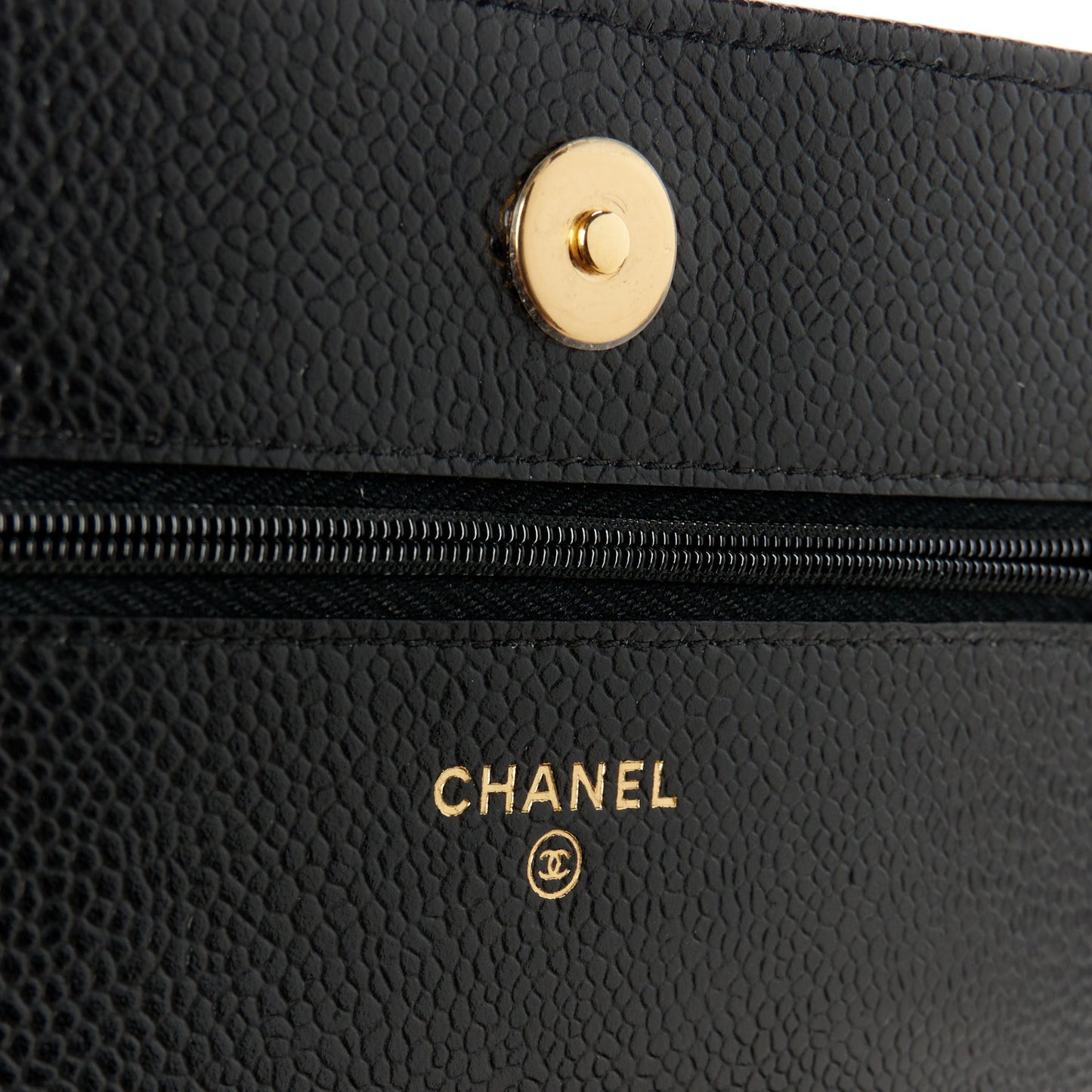 Caviar Quilted Wallet on Chain WOC Black