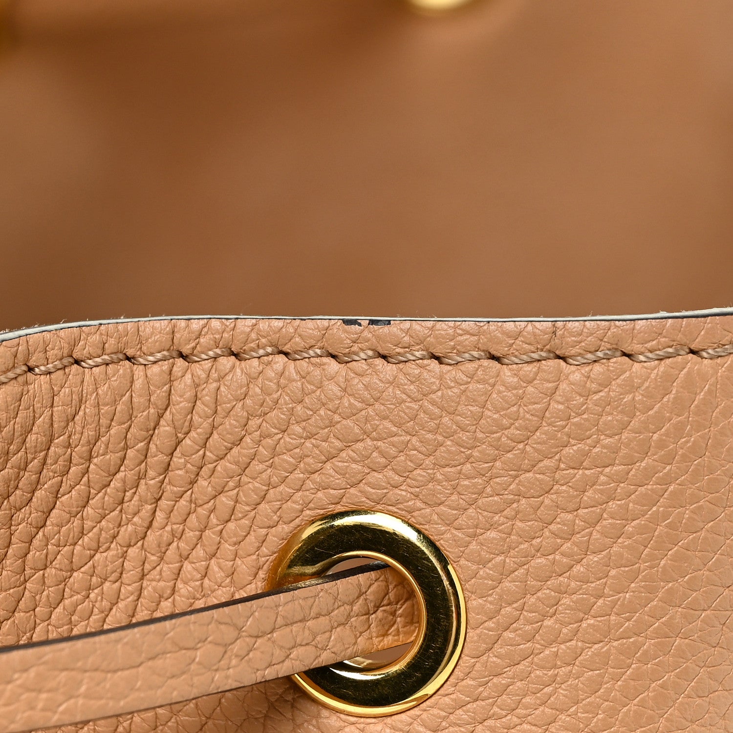 Louis Vuitton Calfskin Lockme Bucket MM Arizona Beige 26 of 27