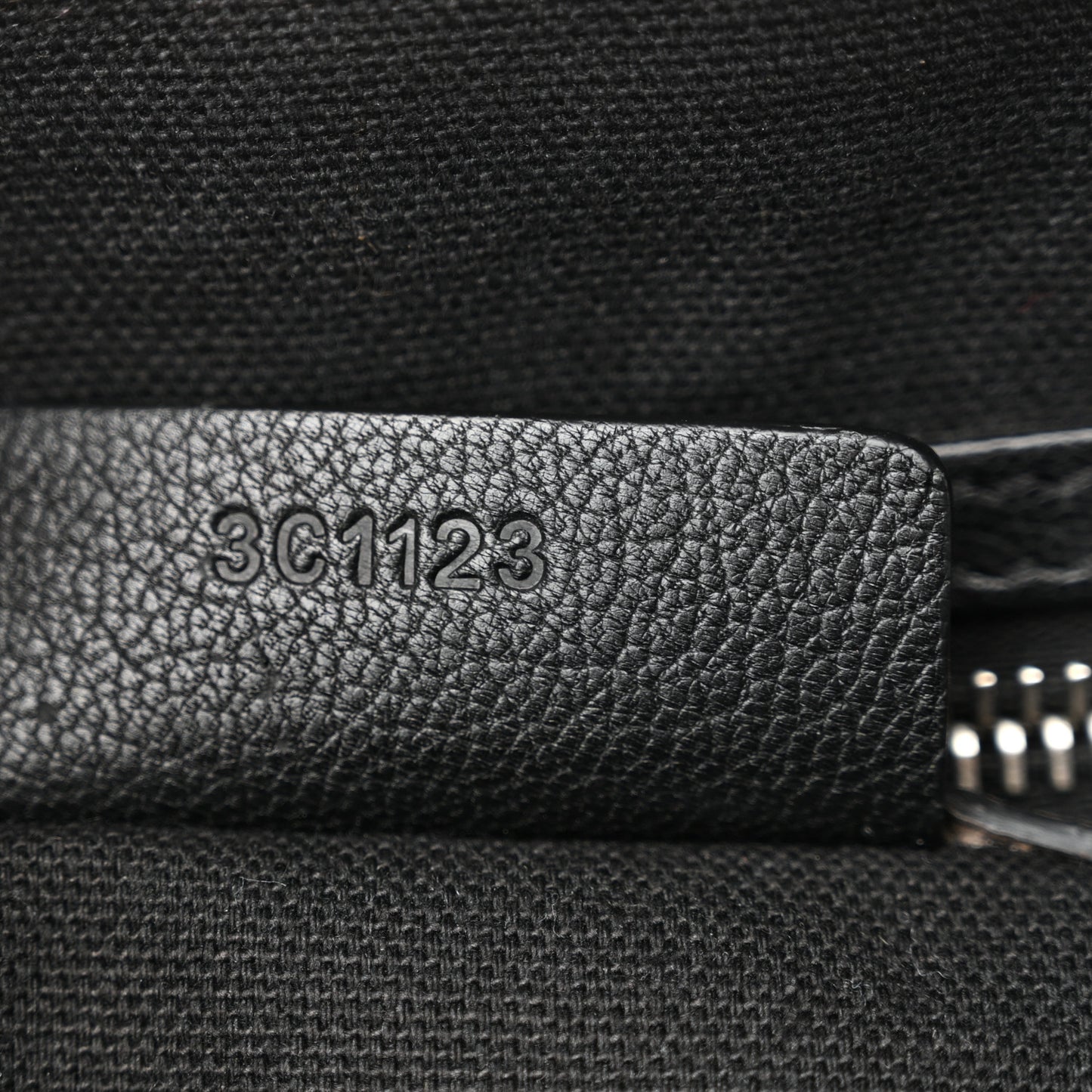 Sugar Goatskin Medium Antigona Black