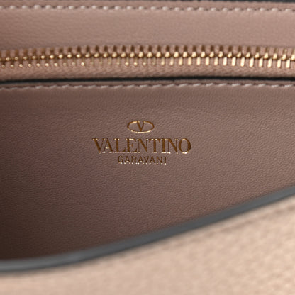 Valentino Garavani Metallic Pebbled Calfskin Rockstud Phone Case With Chain Sasso 5 of 9