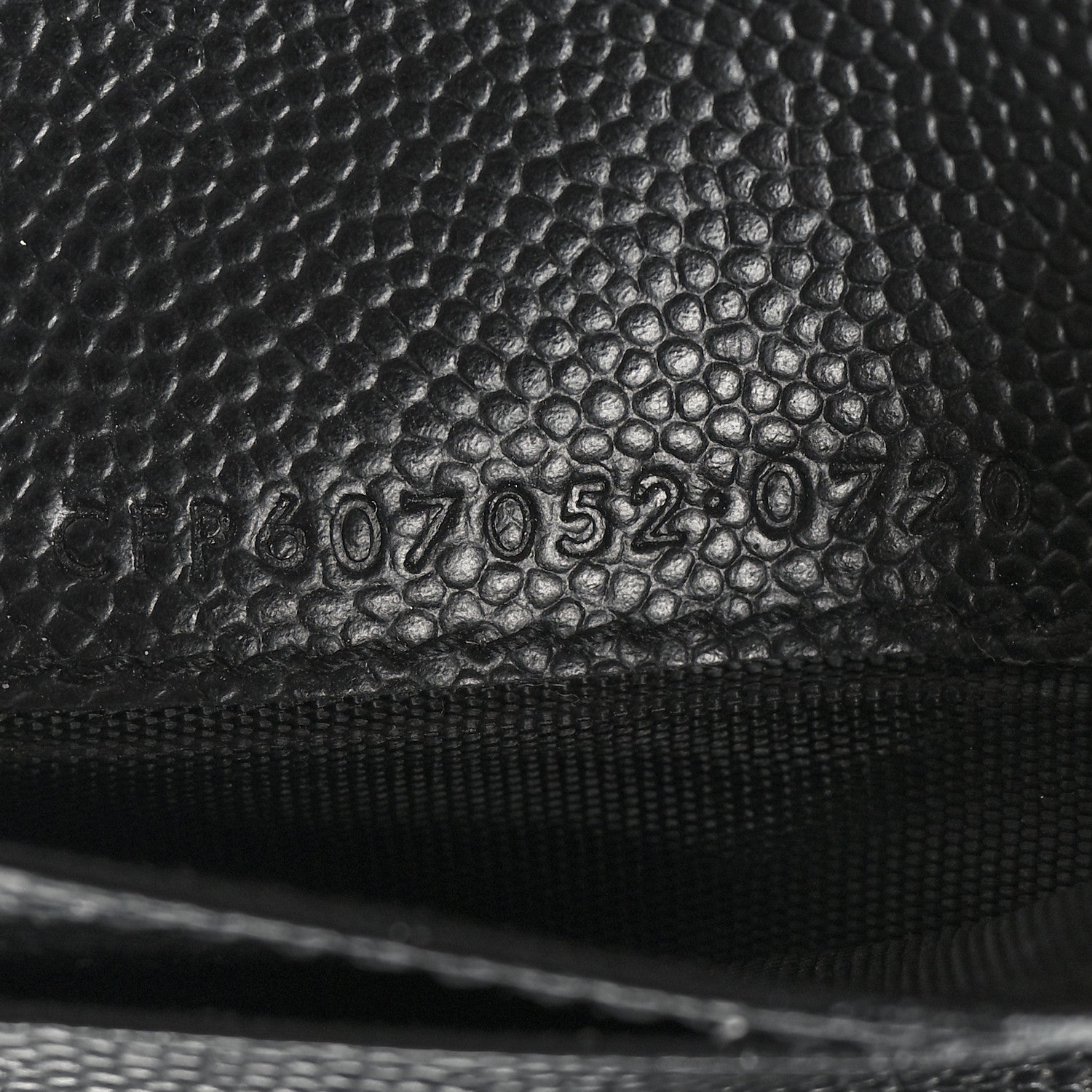 Saint Laurent Grain De Poudre Monogram Bi-Fold Wallet Black 7 of 8