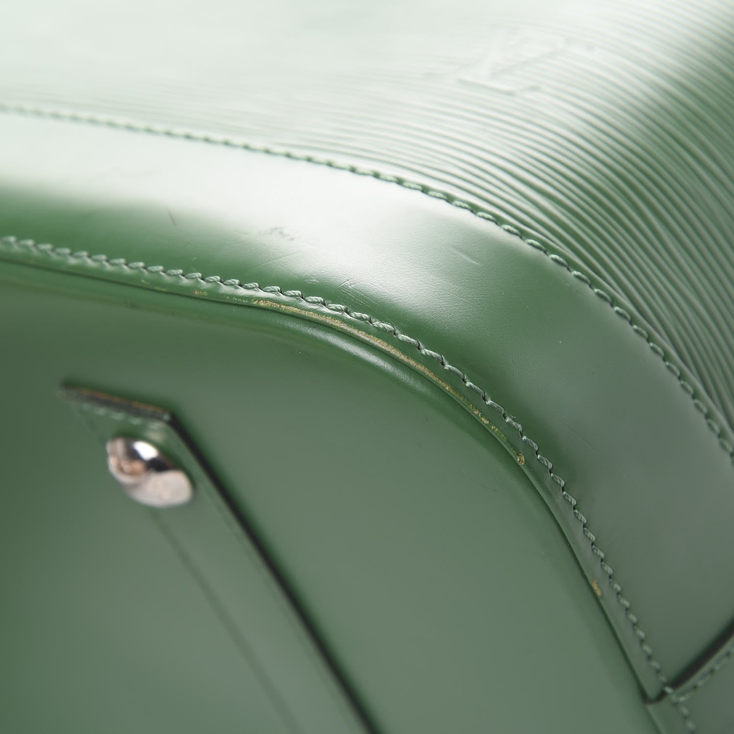 Louis Vuitton Epi Alma GM Menthe 9 of 15