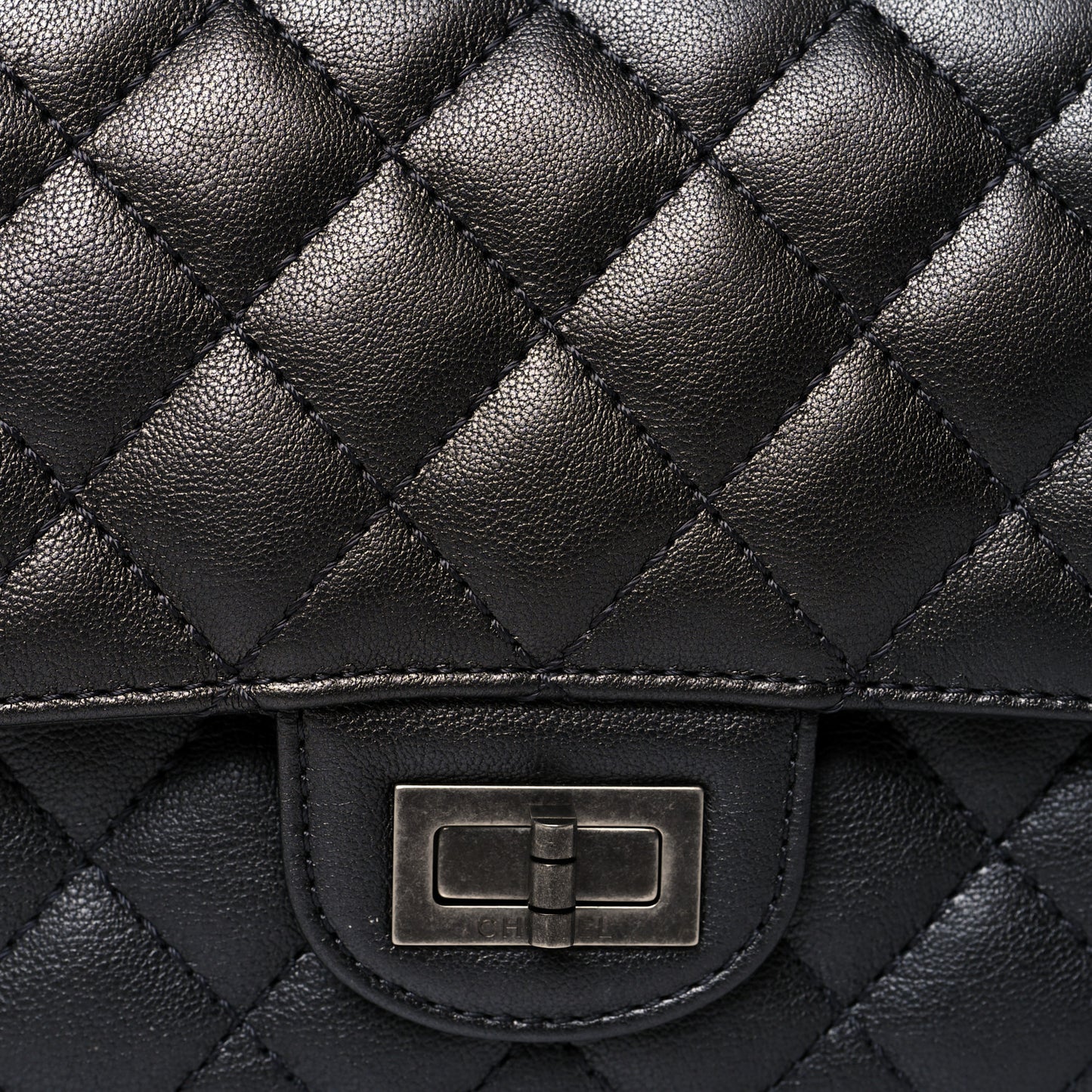 Metallic Sheepskin Quilted 2.55 Reissue 225 Flap Black