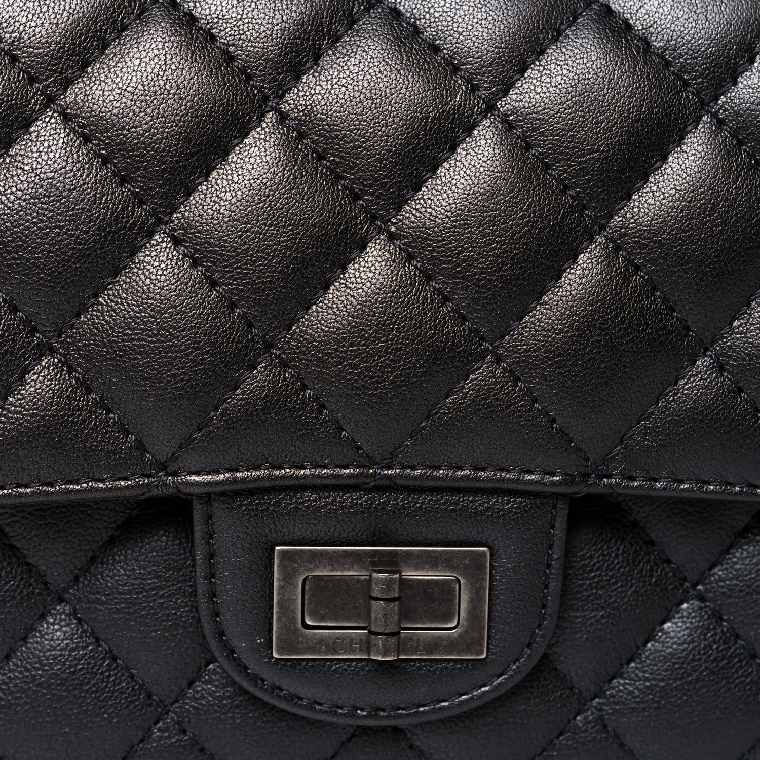 Chanel Metallic Sheepskin Quilted 2.55 Reissue 225 Flap Black 8 of 10