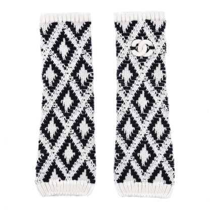 Chanel Cashmere Blend CC Beanie Hat With Gloves Set White Navy Blue 6 of 9