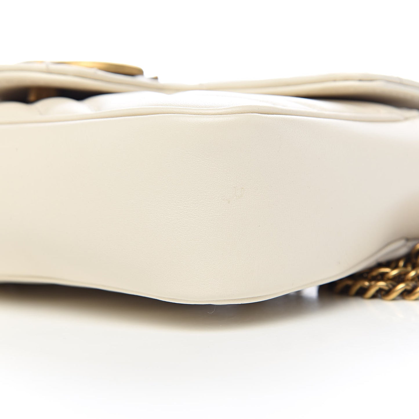 Calfskin Matelasse Super Mini GG Marmont Shoulder Bag White