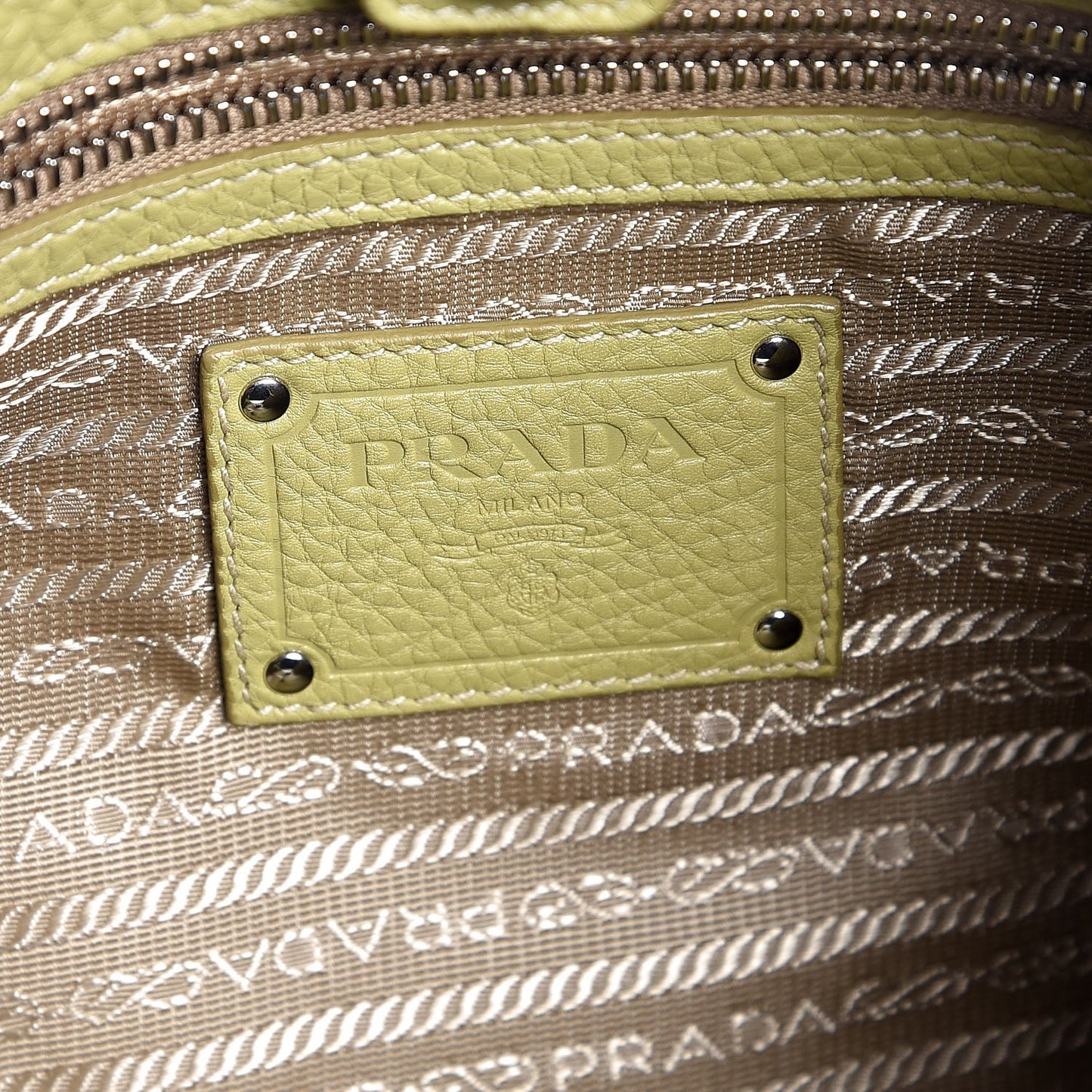 Vitello Daino Side Pocket Hobo Cedro