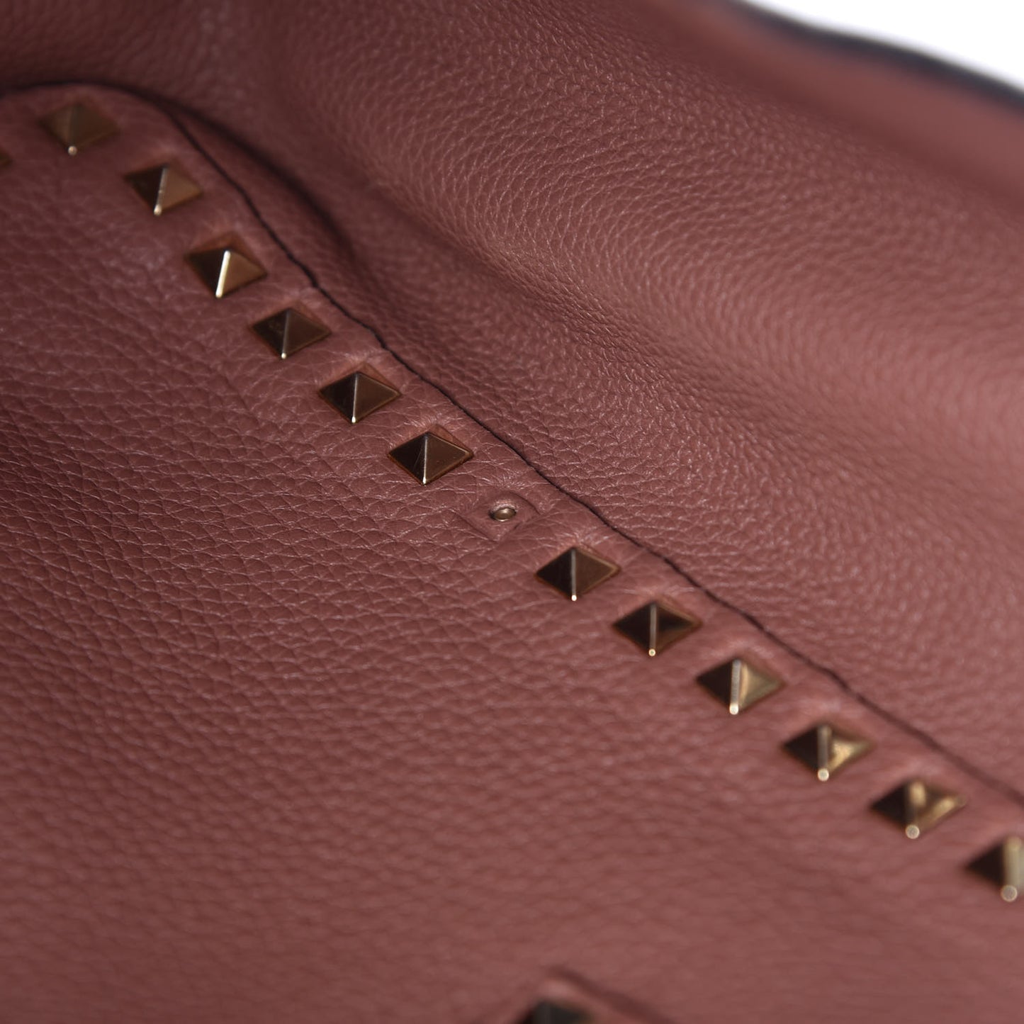 Pebbled Calfskin Small Rockstud Reversible Tote Rubin Blush