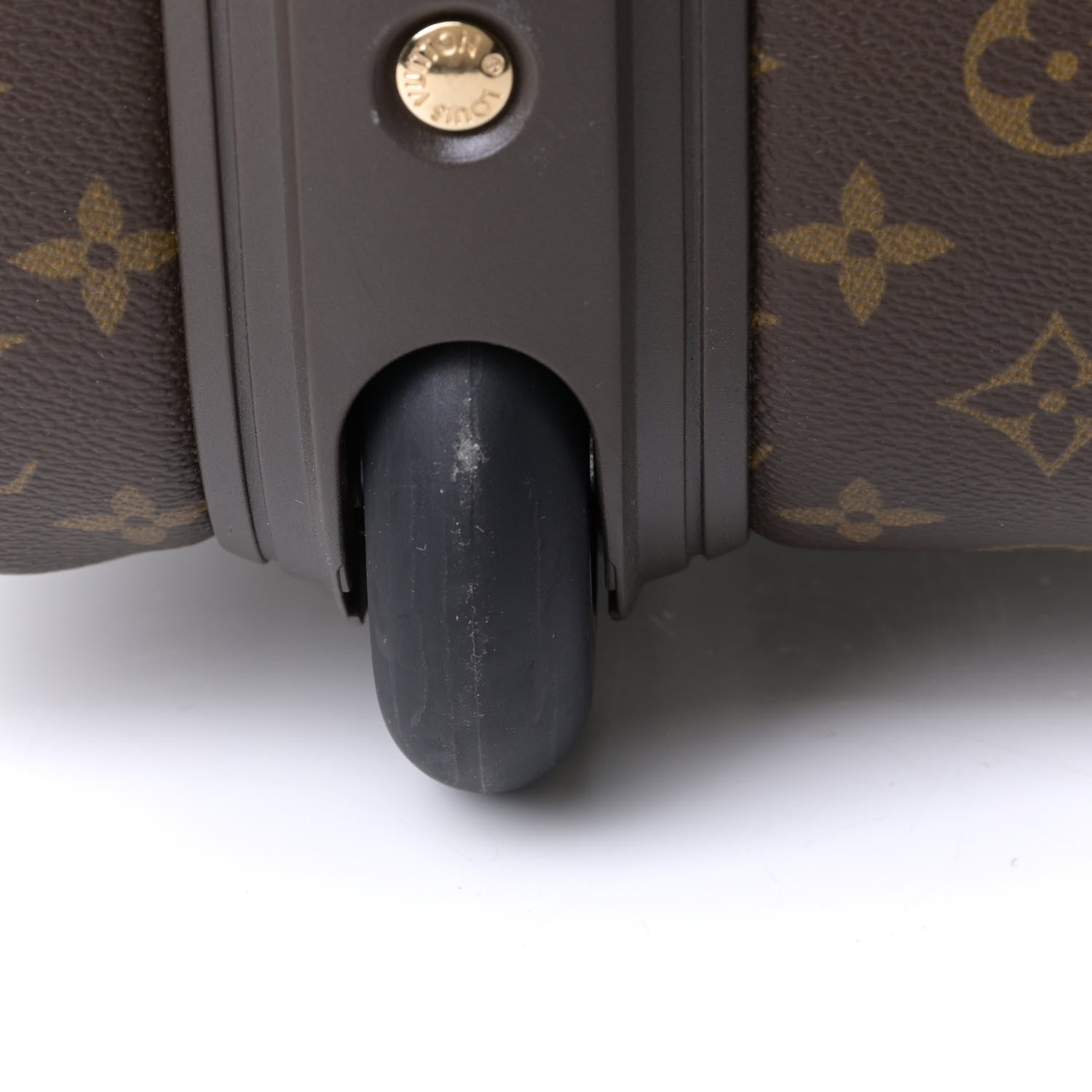Louis Vuitton Monogram Pegase 60 11 of 20