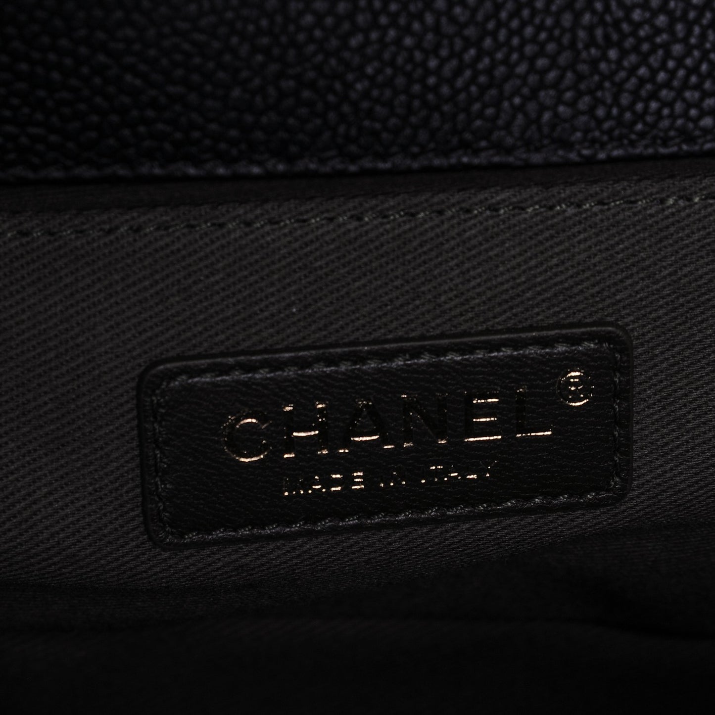 Caviar Quilted Medium Boy Flap Black