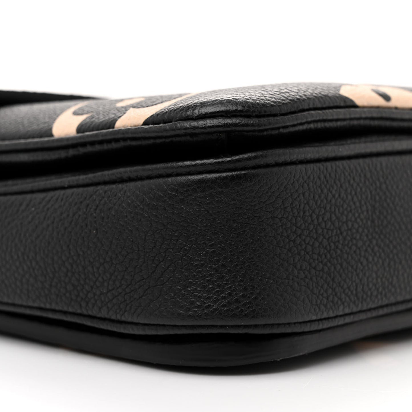 Empreinte Monogram Giant Pochette Metis Black Beige