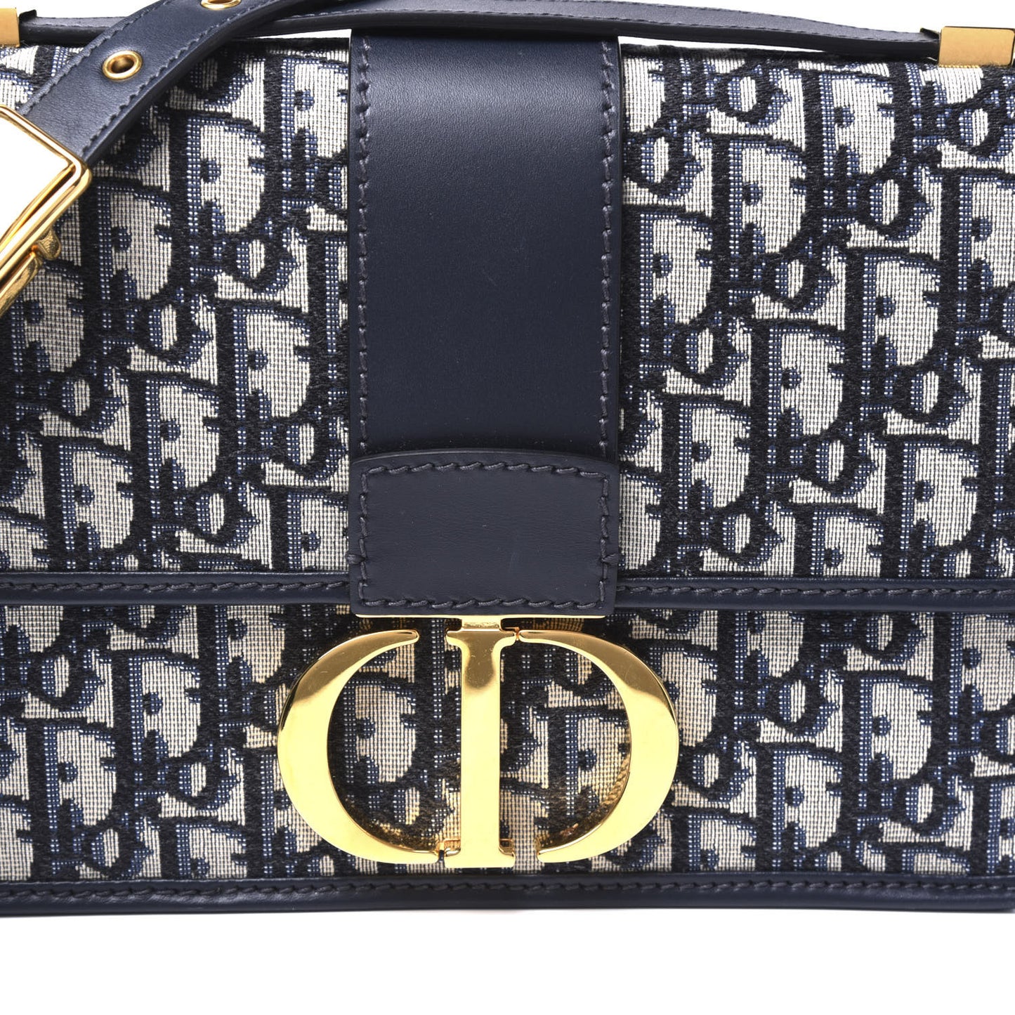 Oblique 30 Montaigne Flap Bag Blue