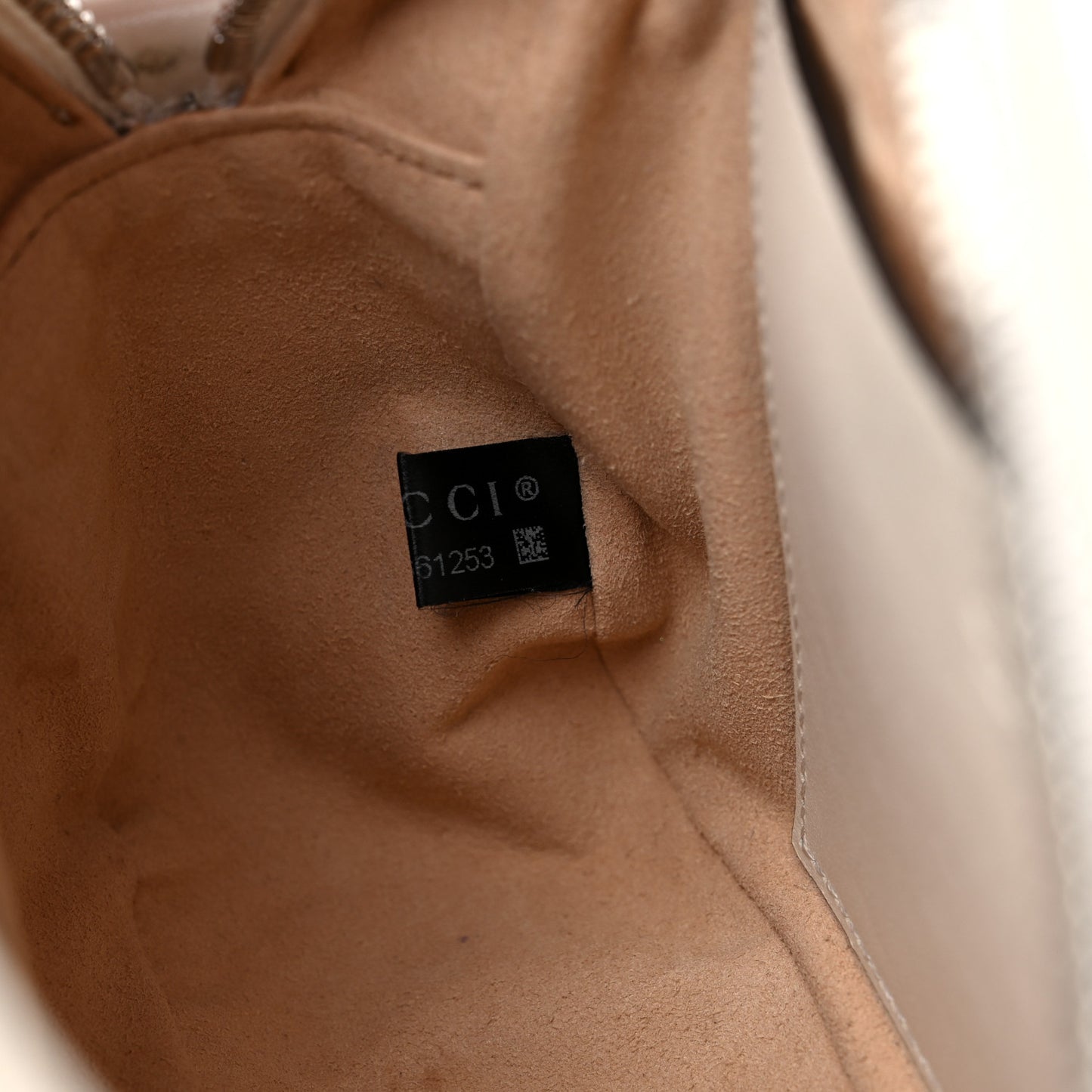 Calfskin Matelasse Aria Small GG Marmont Chain Shoulder Bag Mystic White