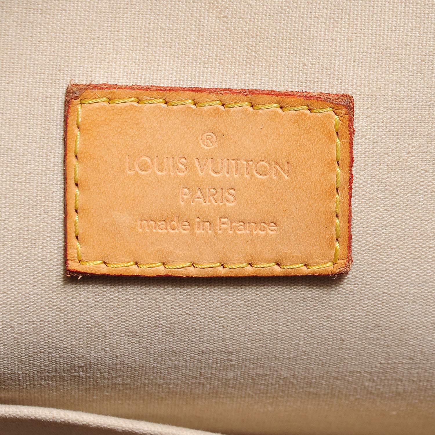 Louis Vuitton Vernis Alma GM Blanc Corail 7 of 8