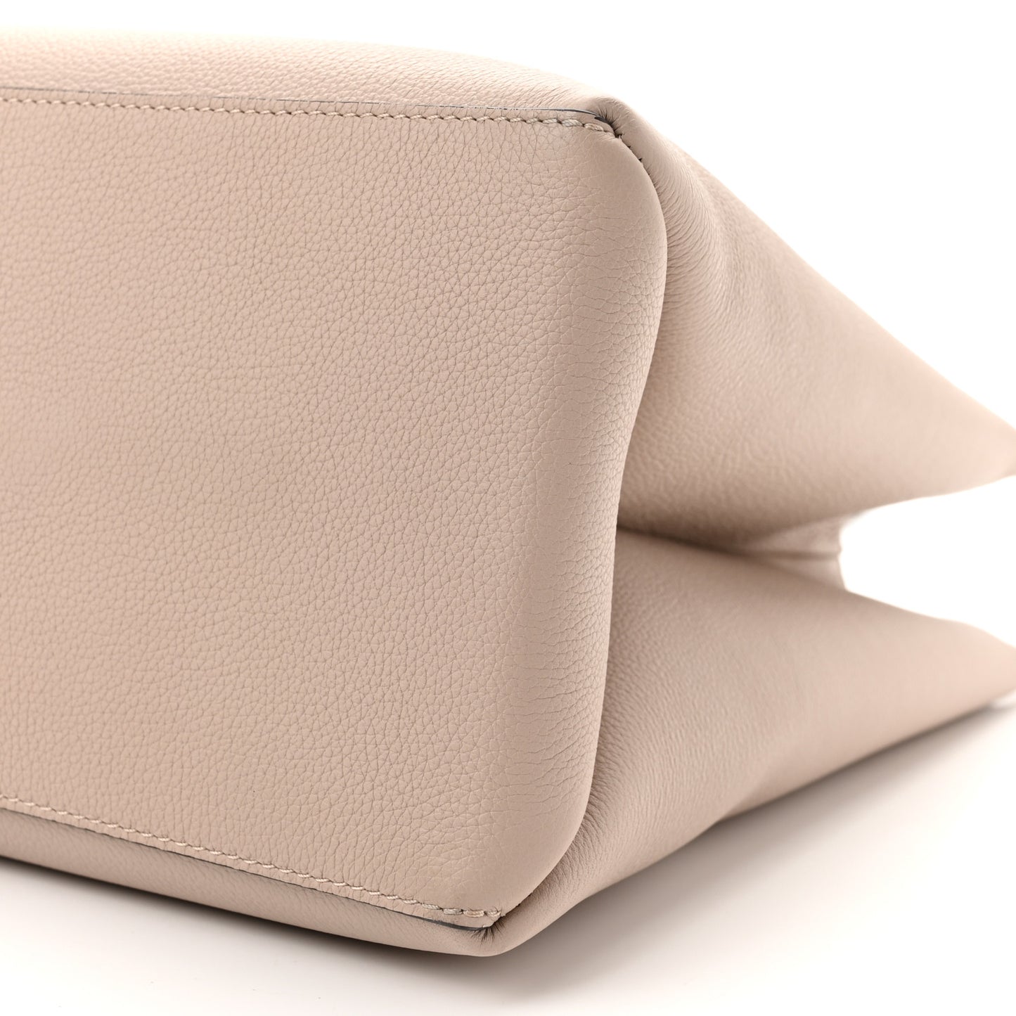 Grained Calfskin Lockme Shopper Greige