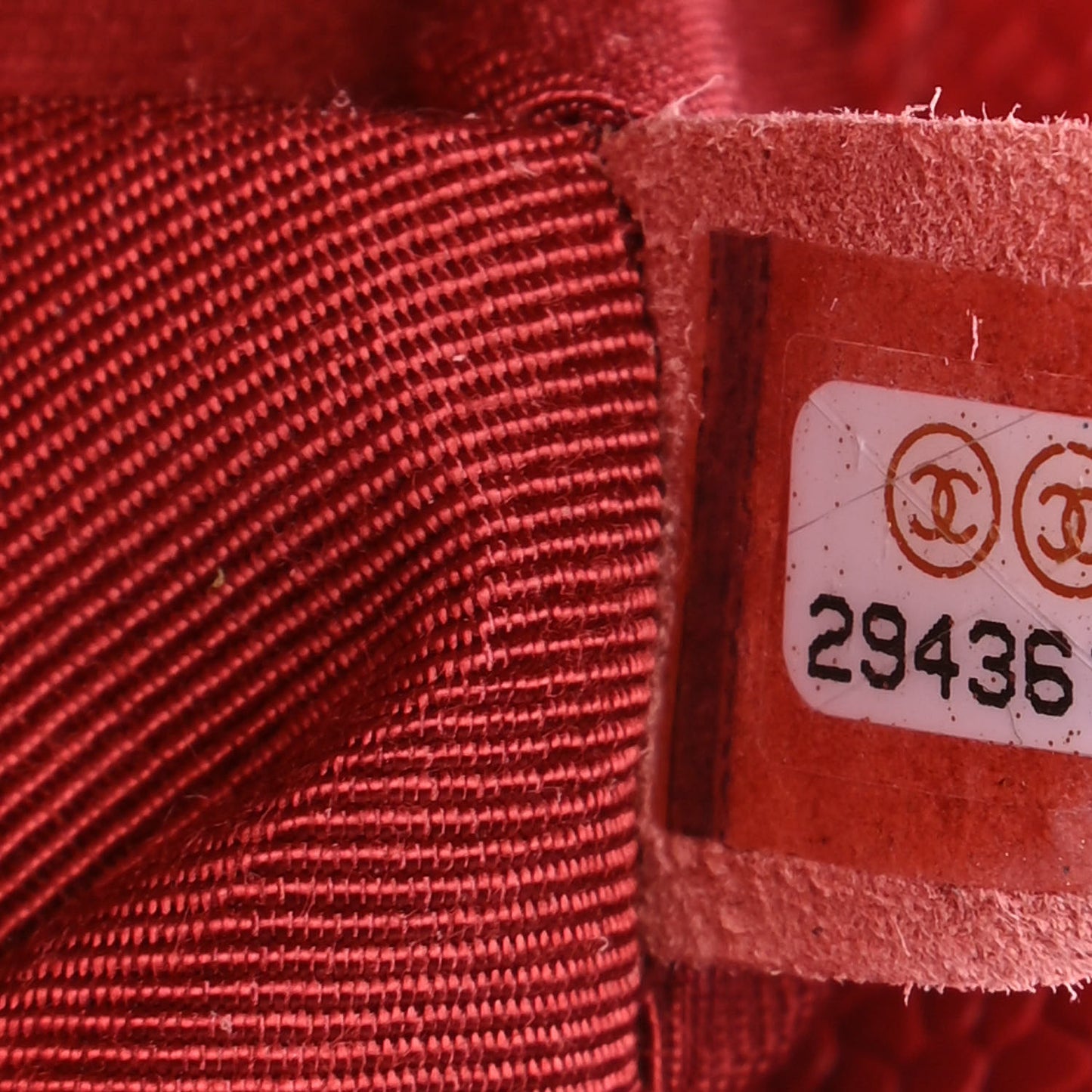 Caviar Quilted Medium Boy Flap Red