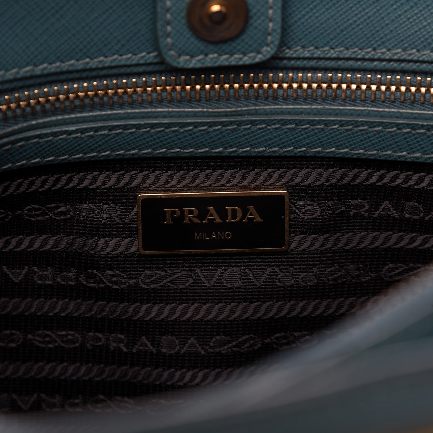 Saffiano Lux Medium Tote Ottanio