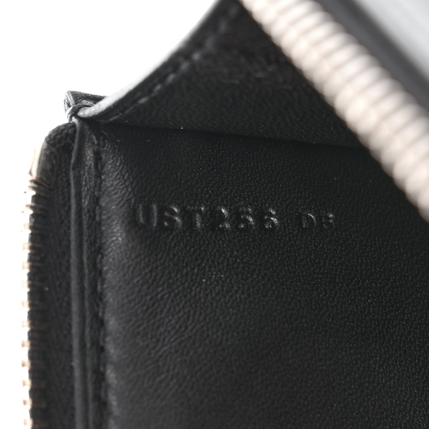 Tadelakt Kelly Cadena Clutch Black