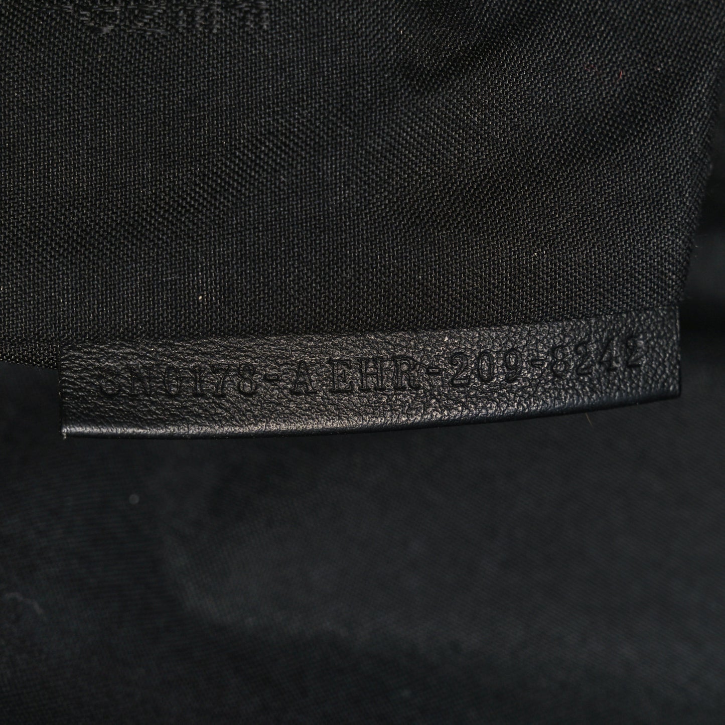 Vitello Fluffy Grace Logo Embossed Large Flat Pouch Rosa Quarzo Black